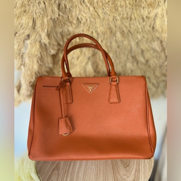 PRADA💎Large Galleria Double Zip Tote Handbag Saffiano Leather💎Papaya Orange💎 - Picture 3 of 17